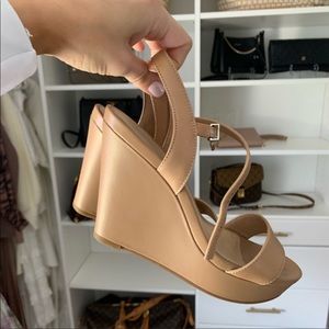 Nude wedges